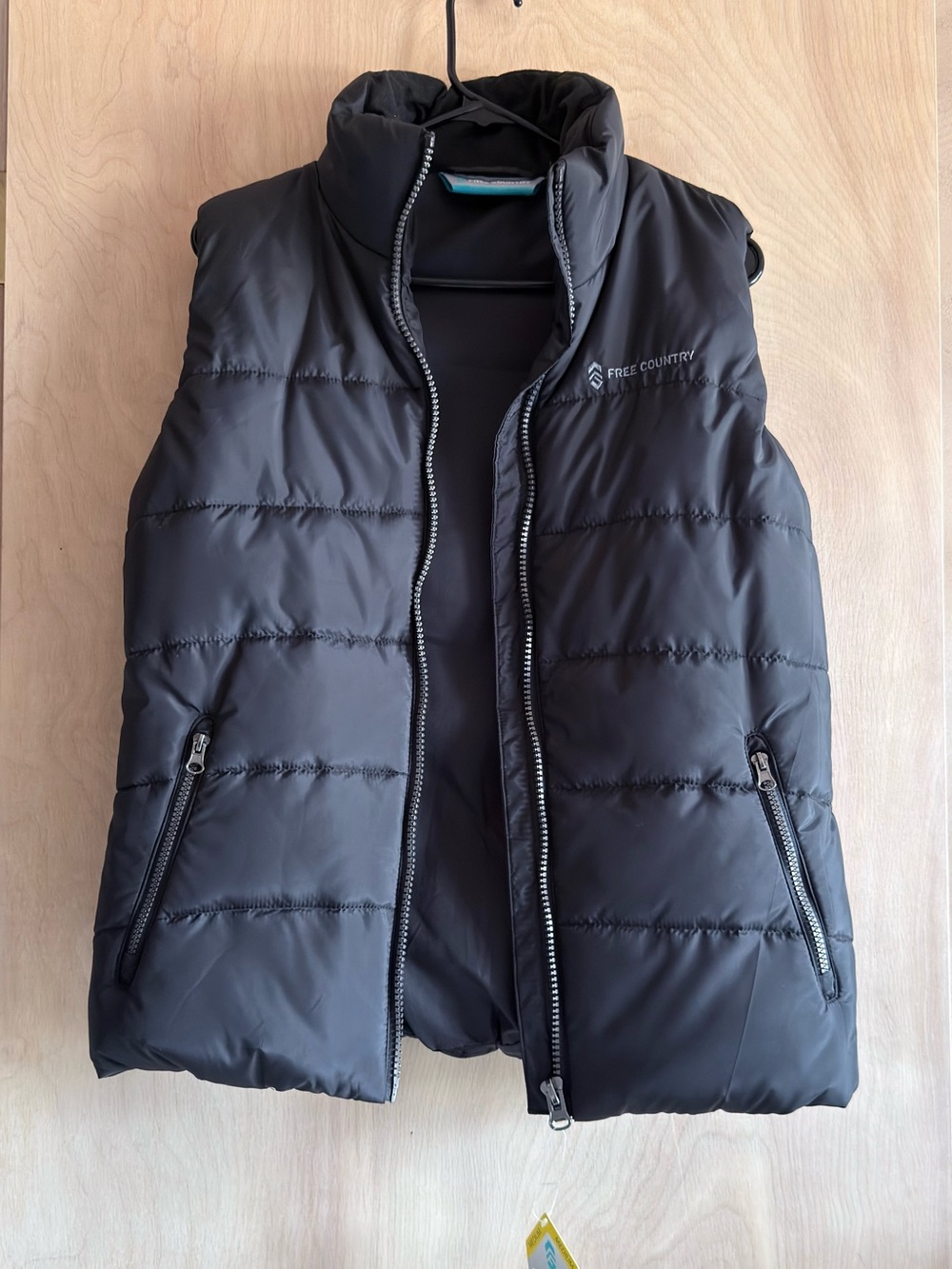 Free Country Ultrafill Puffer Vest Black Women’s Medium NWT Outdoor Activewear - Picture 6 of 12